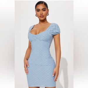 Short sleeve mini dress